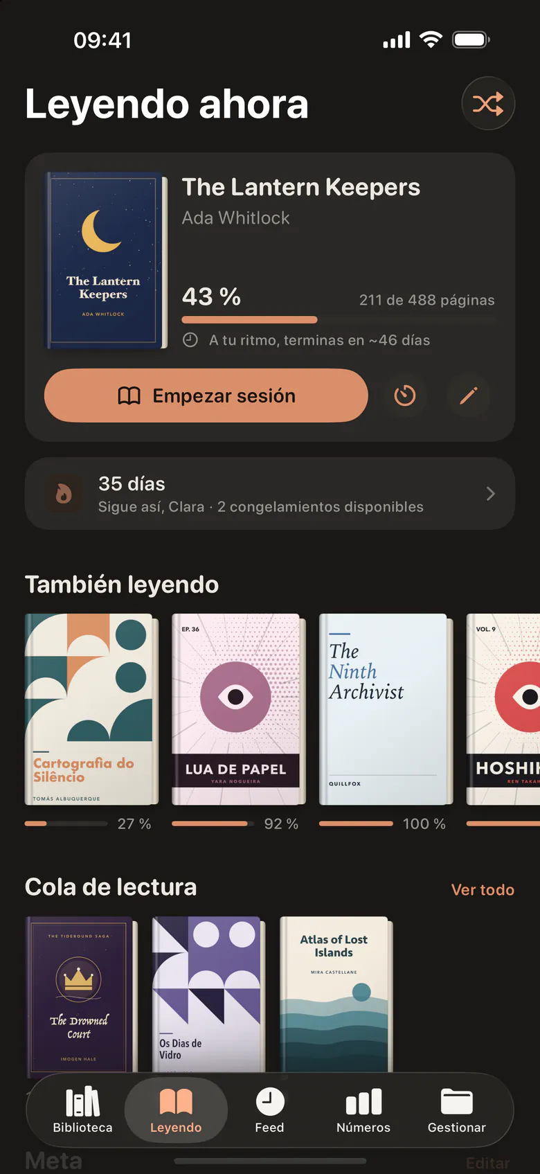 La pestaña Leyendo en modo oscuro: el libro en foco con su progreso y el botón de empezar sesión, y debajo los otros libros en lectura y la cola.